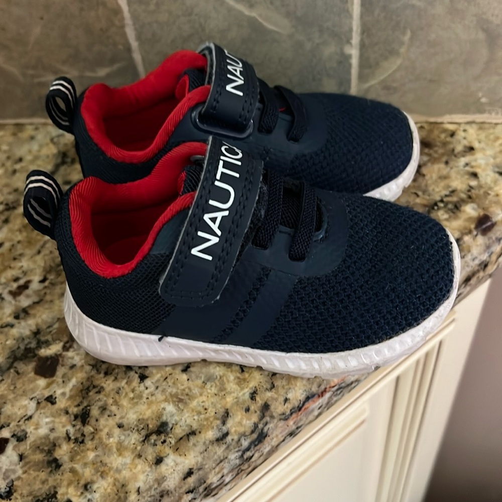 NAUTICA Toddler sneakers size 5